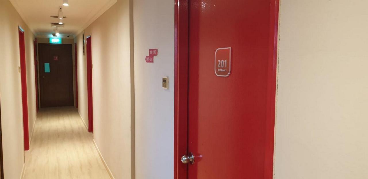 Reddoorz At Geylang Singapura Exterior foto